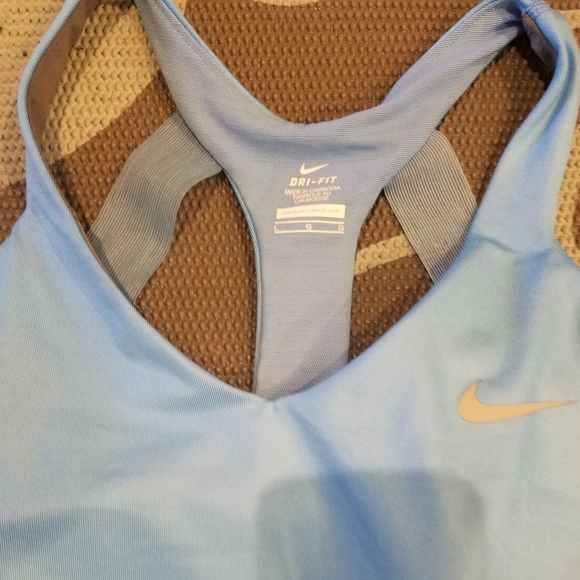 Nike Dri-fit top - Picture 3 of 4